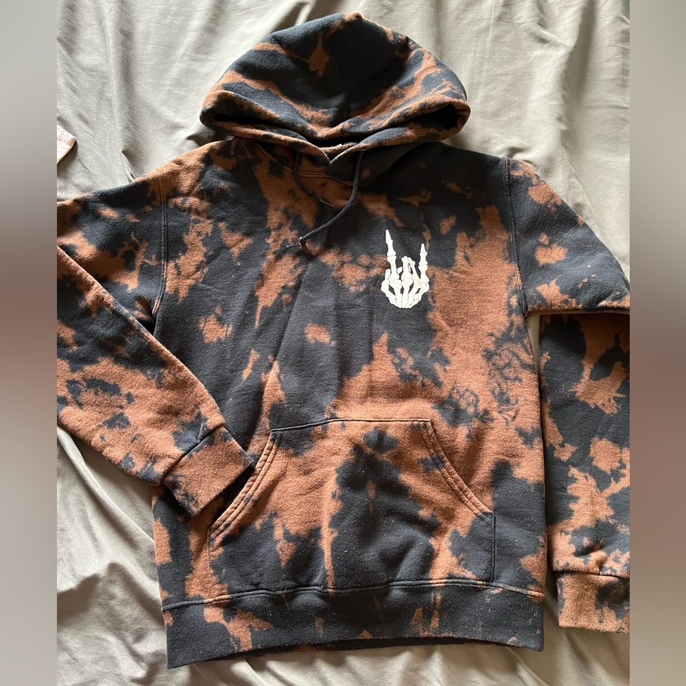 Bleach tie dye hoodie skeleton